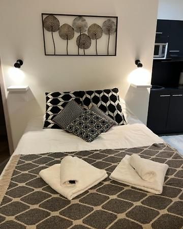 Studio Cosy Black - Cosy & Cocon Mulhouse Exterior photo